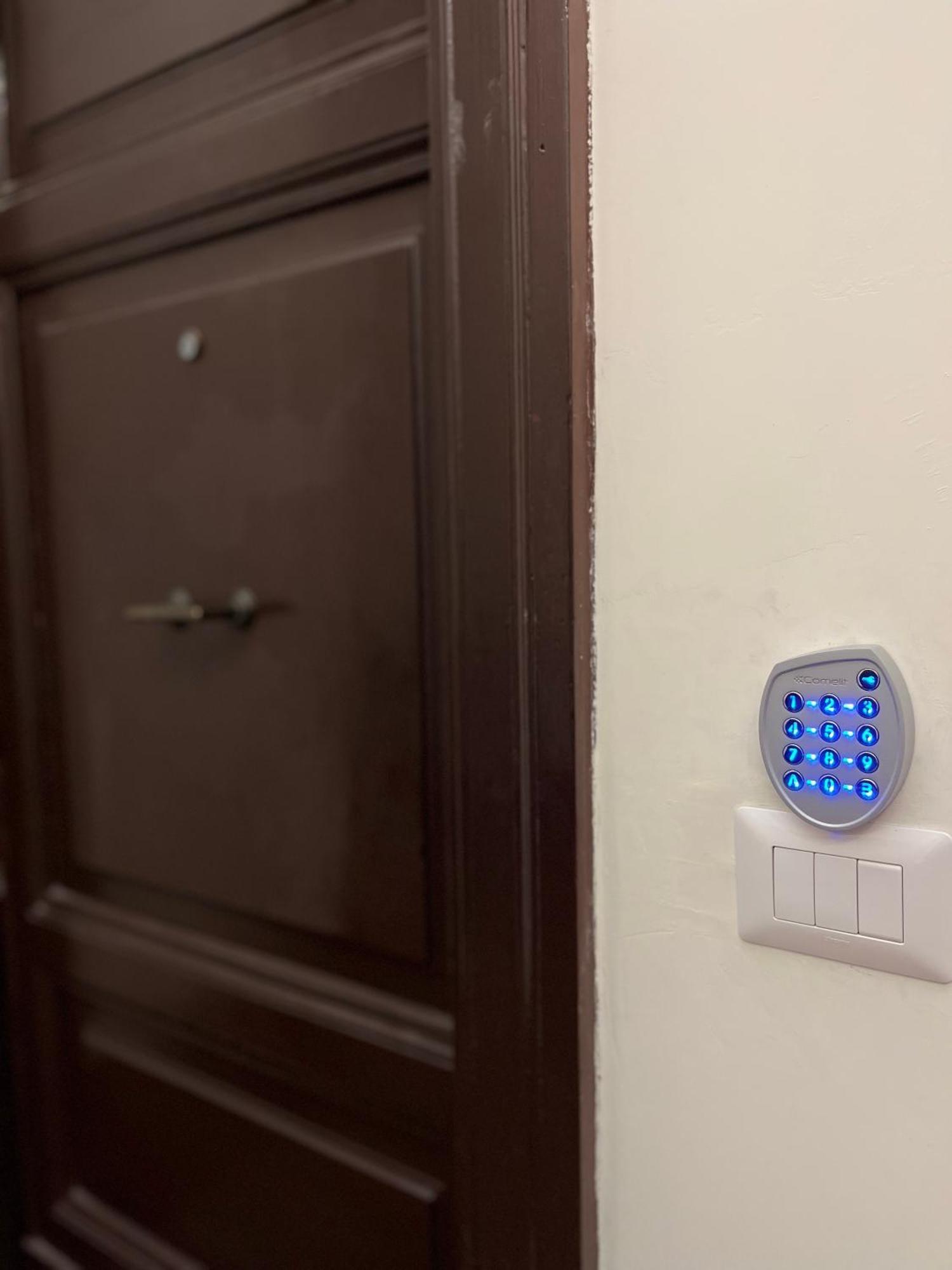 Residenza Santi Ai Monti Apartment Rome Bagian luar foto