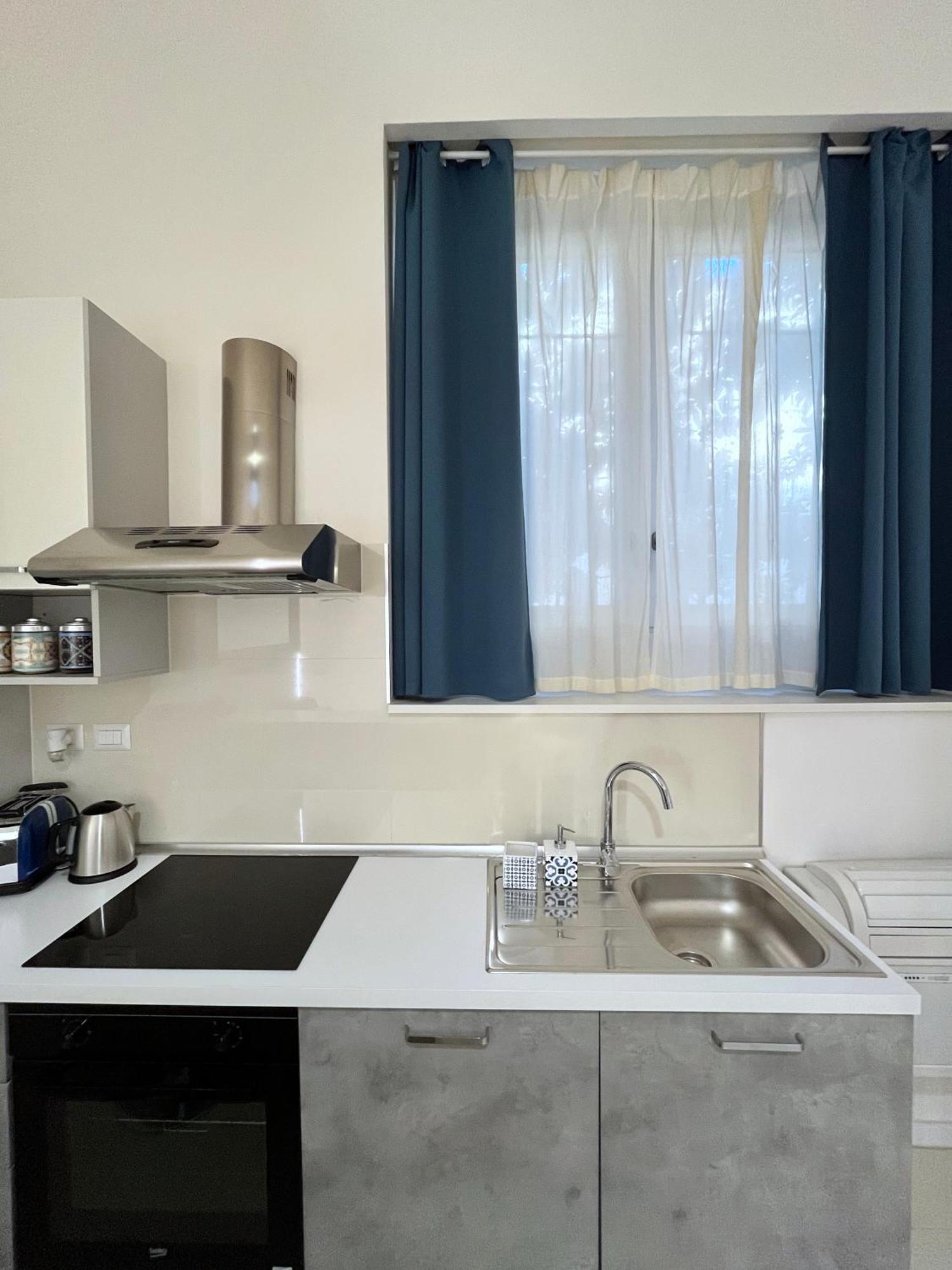 Residenza Santi Ai Monti Apartment Rome Bagian luar foto